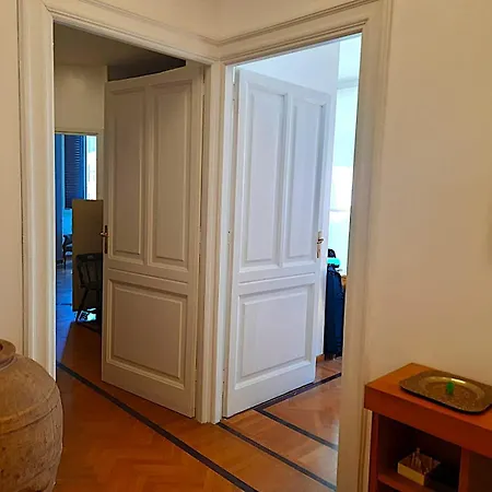 Borghese Deluxe - 4 Bedrooms - 3 Bathrooms Apartment