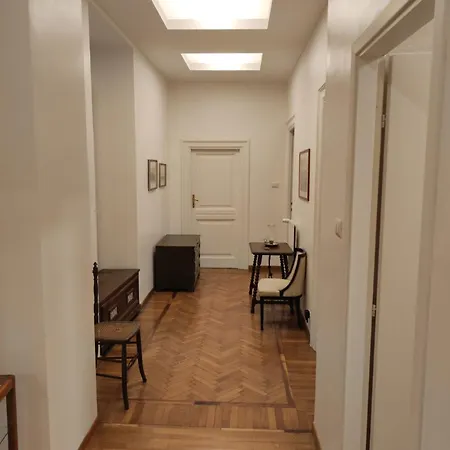 Apartment Borghese Deluxe - 4 Bedrooms - 3 Bathrooms